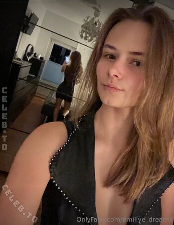 Leaked Emiliy dreams private photo viral onlyfans