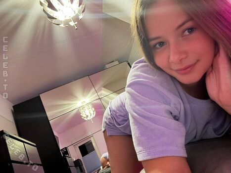 Leaked Emiliy dreams private photo viral onlyfans