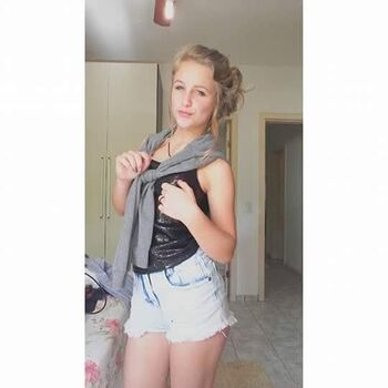 Leaked Emilly schellmann page private photo viral onlyfans