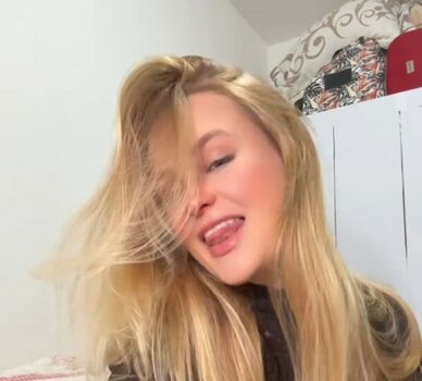Leaked Emilly schellmann private photo viral onlyfans