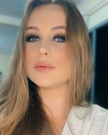 Leaked Emilly schellmann private photo viral onlyfans