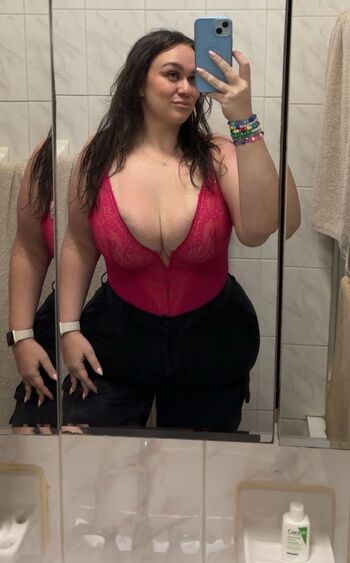 Leaked Emily  page private photo viral onlyfans