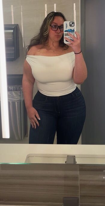 Leaked Emily private photo viral onlyfans