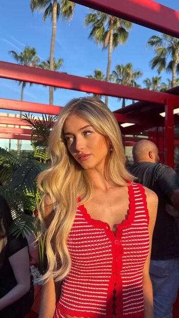 Leaked Emily dobson private photo viral onlyfans