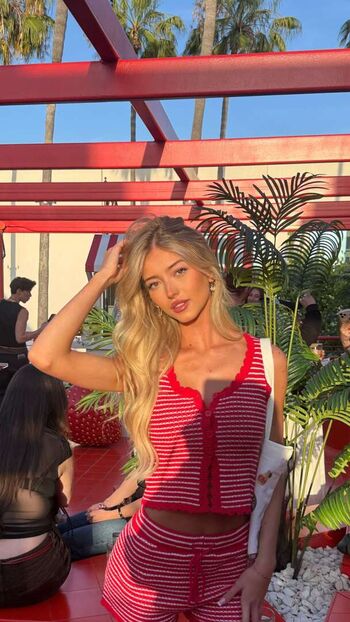 Leaked Emily dobson private photo viral onlyfans
