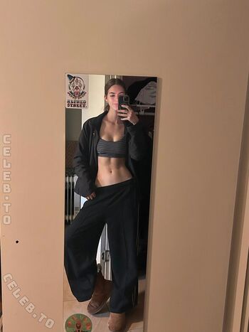 Leaked Emily feld  page private photo viral onlyfans