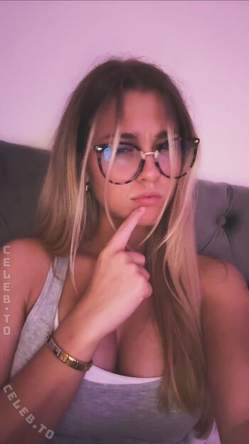 Leaked Emily maurer page private photo viral onlyfans