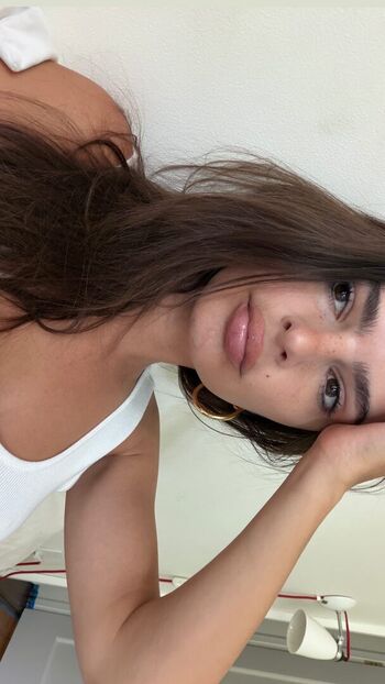 Leaked Emily ratajkowski private photo viral onlyfans