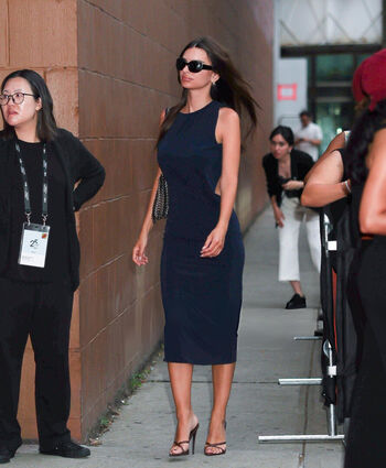 Leaked Emily ratajkowski private photo viral onlyfans