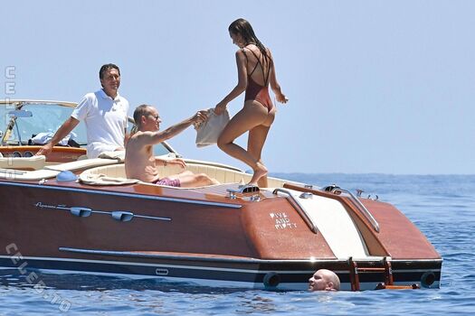 Leaked Emily ratajkowski private photo viral onlyfans