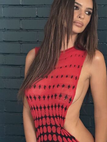 Emily Ratajkowski