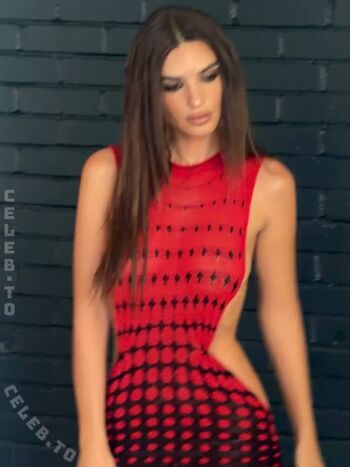 Emily Ratajkowski