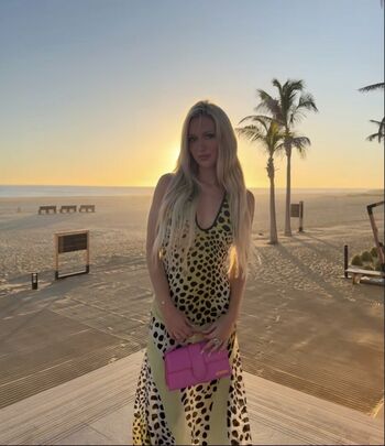 Leaked Emily roman page private photo viral onlyfans