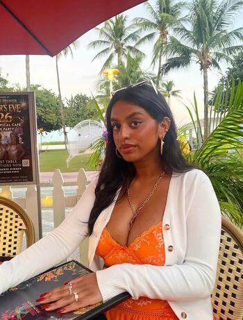 Leaked Emily santttt private photo viral onlyfans
