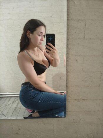 Leaked Emily toh private photo viral onlyfans