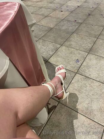 emily_wells