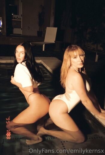 Leaked Emilykernsx private photo viral onlyfans