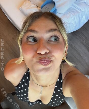 Leaked Emilylior private photo viral onlyfans