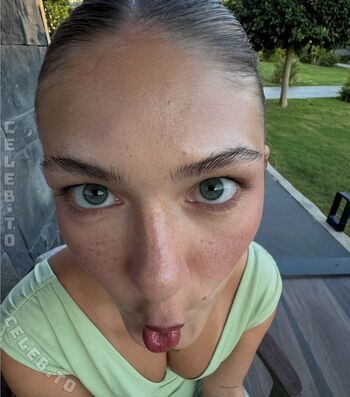 Leaked Emilylior private photo viral onlyfans