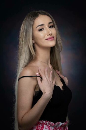 Leaked Emilyraymont private photo viral onlyfans