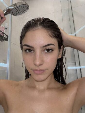 Leaked Emilysal private photo viral onlyfans