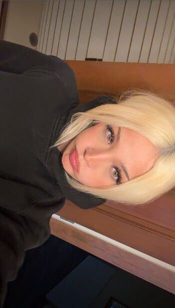 Leaked Emilyscott private photo viral onlyfans