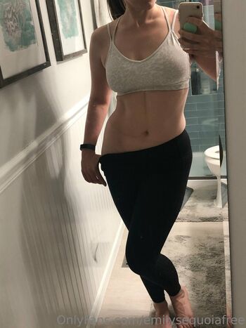 Leaked Emilysequoiafree private photo viral onlyfans
