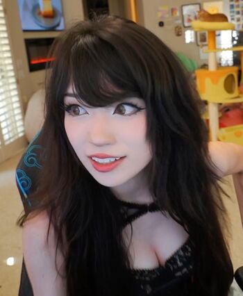 Leaked Emiru  page private photo viral onlyfans