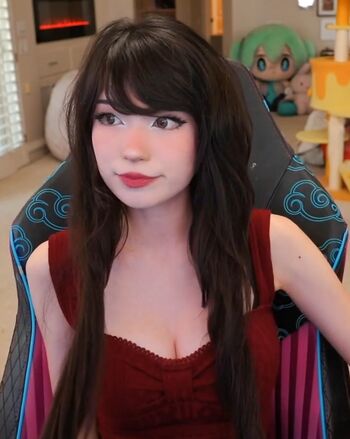 Leaked Emiru  page private photo viral onlyfans