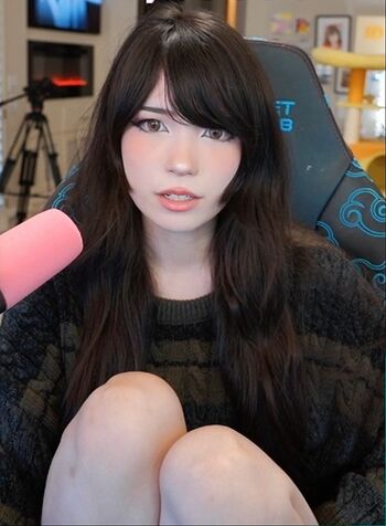 Leaked Emiru  page private photo viral onlyfans