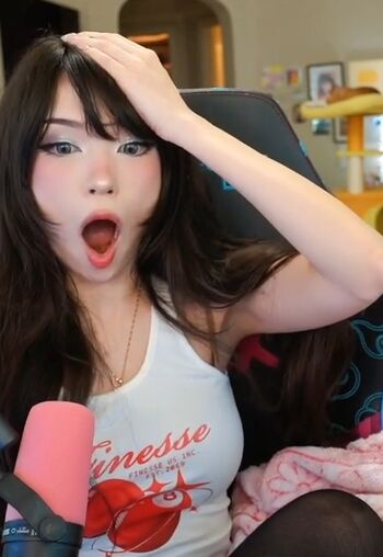Leaked Emiru  page private photo viral onlyfans