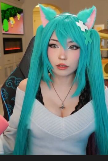 Leaked Emiru  page private photo viral onlyfans