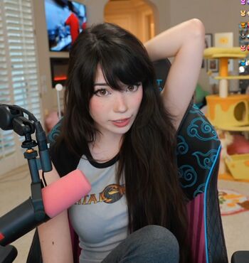 Leaked Emiru  page private photo viral onlyfans