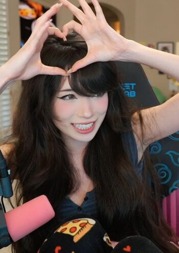 Leaked Emiru  page private photo viral onlyfans