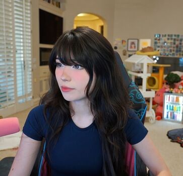 Leaked Emiru  page private photo viral onlyfans