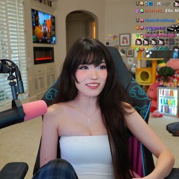 Leaked Emiru  page private photo viral onlyfans