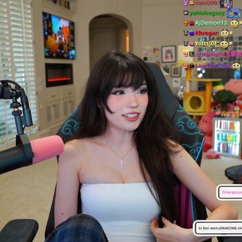 Leaked Emiru  page private photo viral onlyfans
