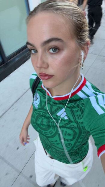 Leaked Emma brooks page private photo viral onlyfans