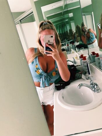 Leaked Emma burzynski page private photo viral onlyfans