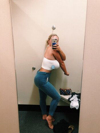 Leaked Emma burzynski page private photo viral onlyfans