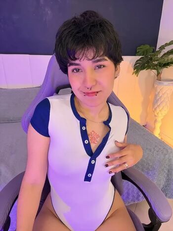 Leaked Emma cute page private photo viral onlyfans
