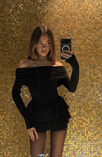 Leaked Emma houlmiere page private photo viral onlyfans