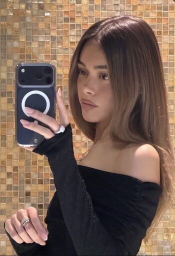 Leaked Emma houlmiere private photo viral onlyfans