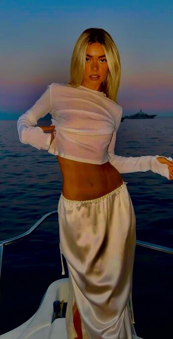 Leaked Emma houlmiere private photo viral onlyfans