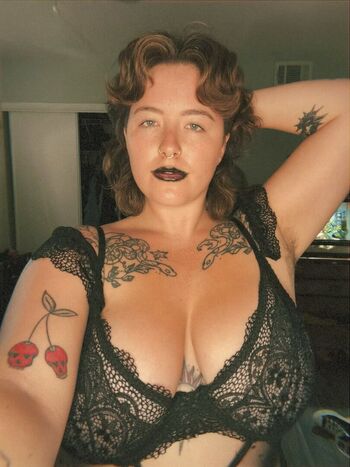 emma_loves_cherries