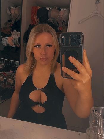 Leaked Emma solander private photo viral onlyfans