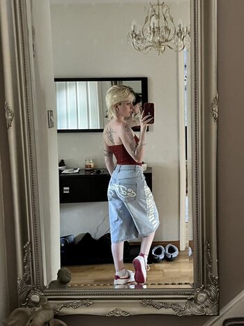 Leaked Emzeeni private photo viral onlyfans