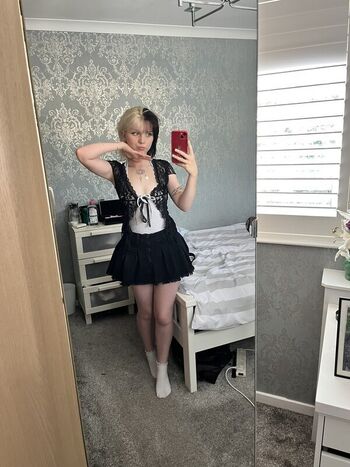 Leaked Emzeeni page private photo viral onlyfans