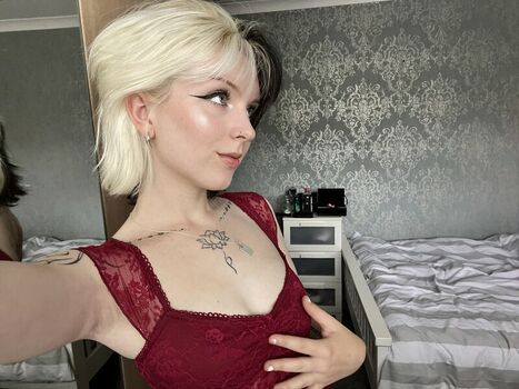 Leaked Emzeeni page private photo viral onlyfans
