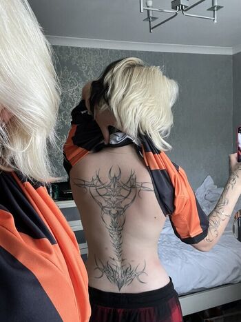 Leaked Emzeeni page private photo viral onlyfans